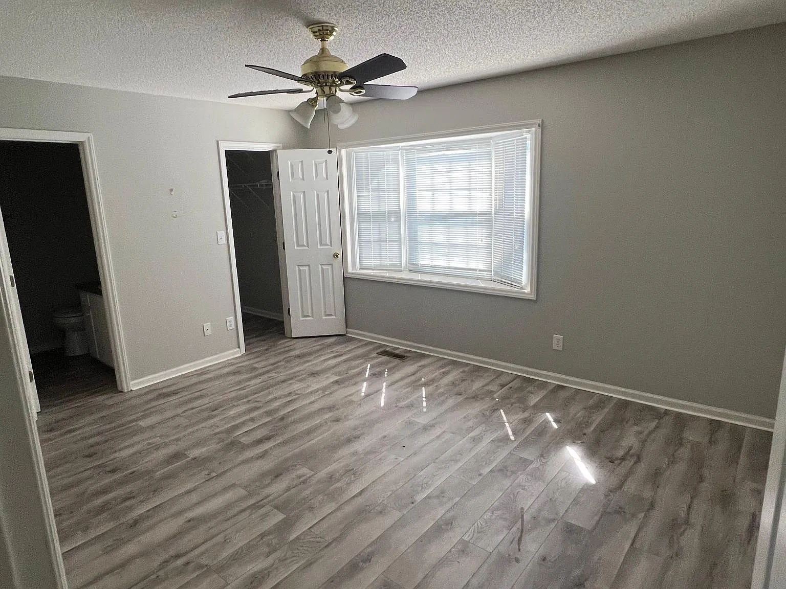 890 Spring Forest Rd — Photo 2