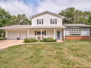 429 S Weaver St, Hesston, KS 67062
