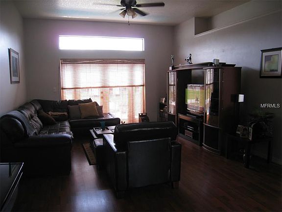 4th image of 815 Country Crossing Ct