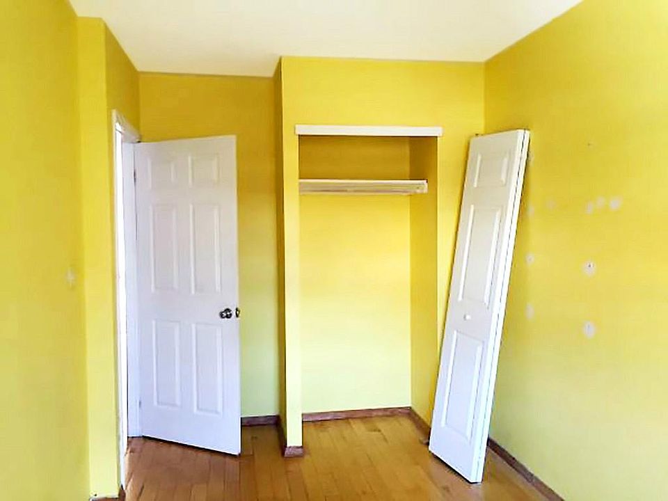 2nd image of 67 Suydam St #2