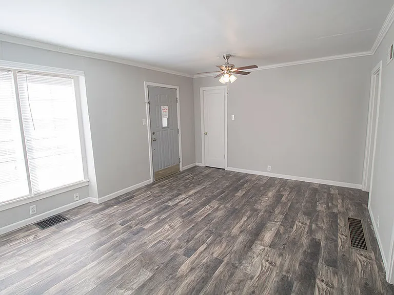 301 W Forest Ave — Photo 5