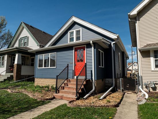 1317 South 74th STREET, West Allis, WI 53214