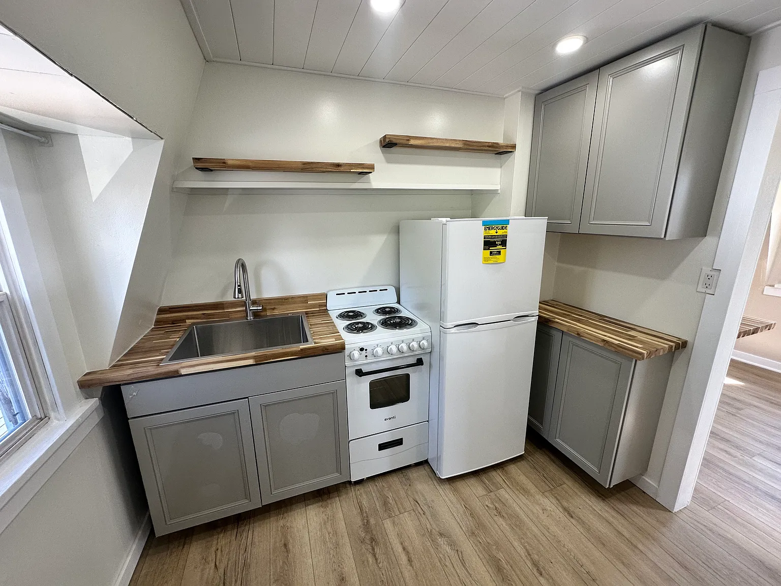 1 bed, 355 sqft, $750 — Photo 2