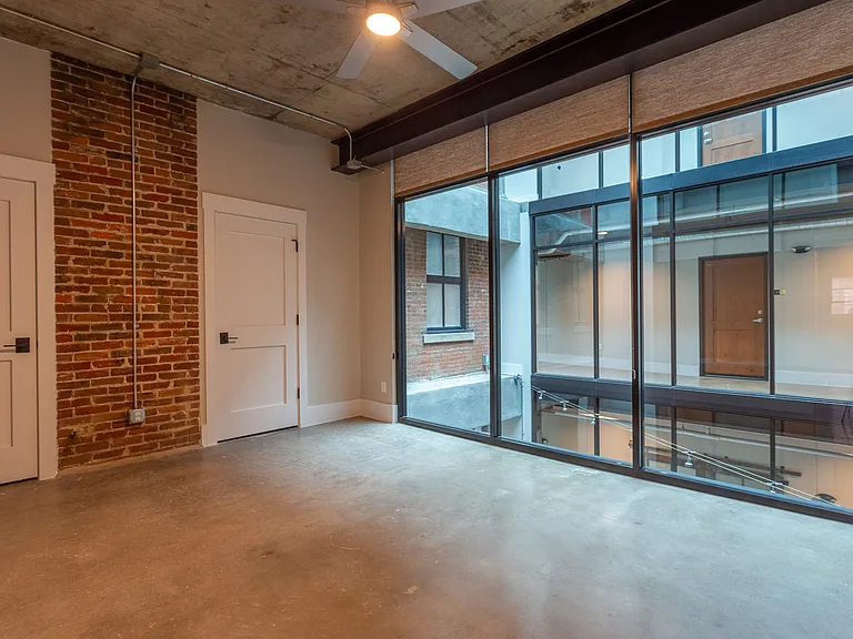 Kretschmer Lofts — Photo 10
