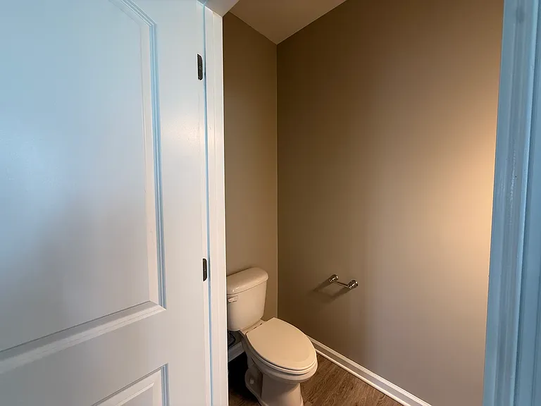 270 Mabdarin Dr — Photo 12