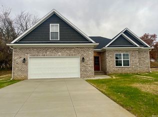 3581 Sand Dr, Newburgh, IN 47630