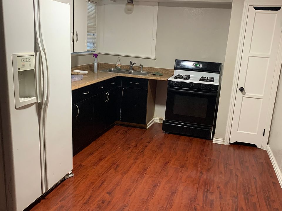 1st image of 442 Freddie St