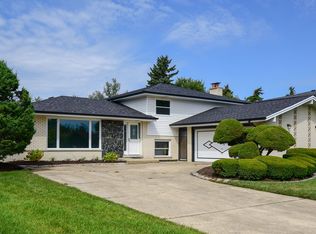 7210 Summit Rd, Darien, IL 60561