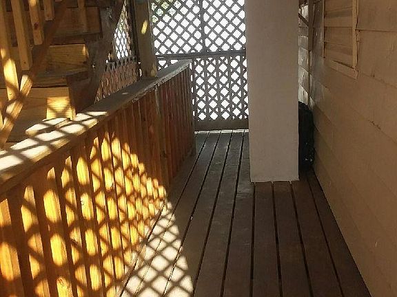5th image of 796 Newark Ave Floor 2