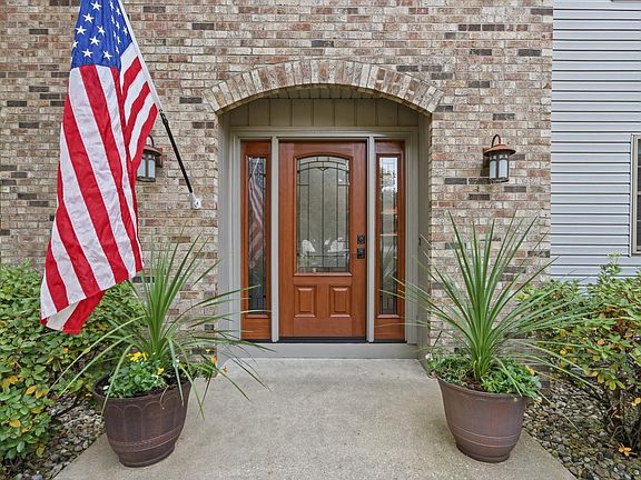 5th image of 2403 Waterbury Pl