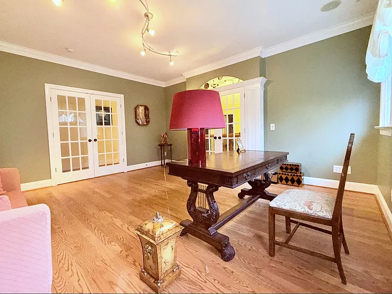 1216 Dorleath Ct — Photo 39