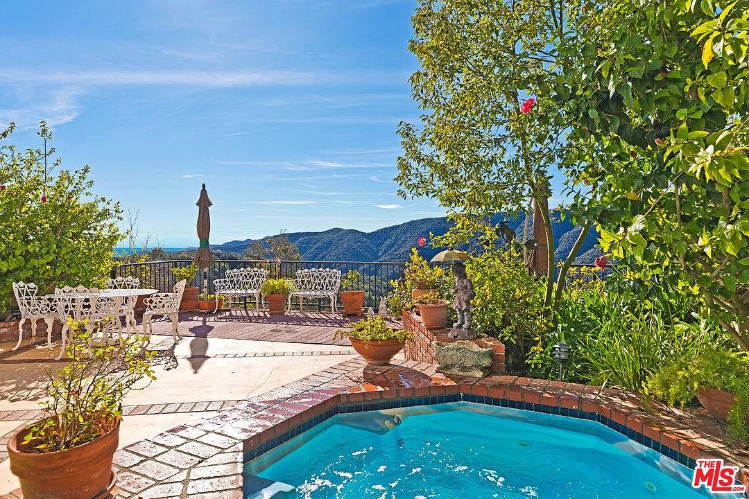 2253 Canyonback Rd, Los Angeles, CA 90049 Zillow