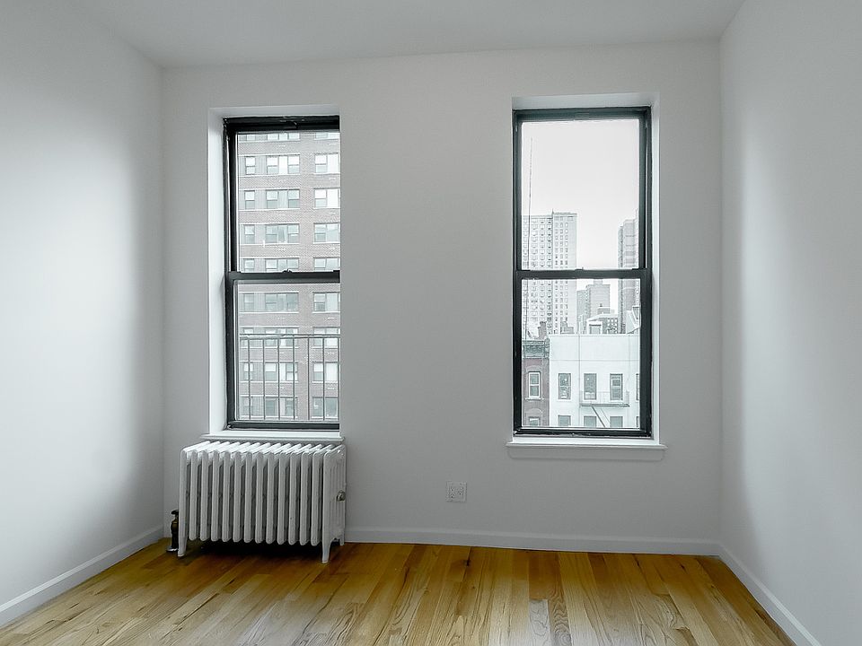 1st image of 364 3rd Ave #1/7