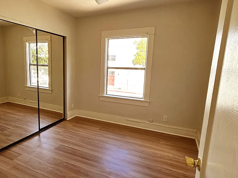 521 N Pomona Ave #6 — Photo 9