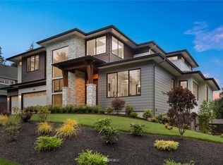 10140 SE 10th St, Bellevue, WA 98004