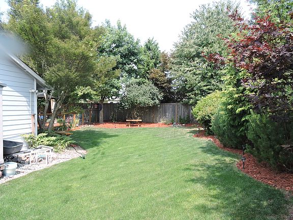 Custom lawn