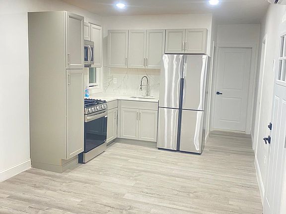 3rd image of 221 Summit Ave APT 2