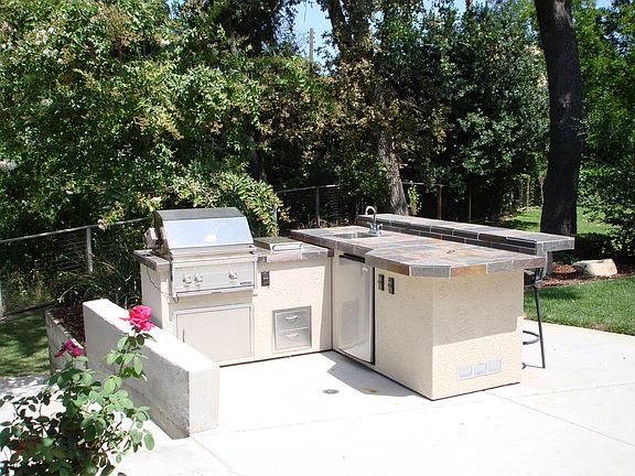 Built in BBQ