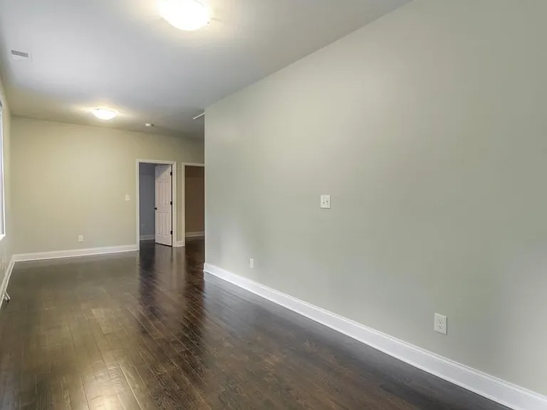 410 Lancaster Ave — Photo 18