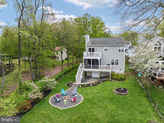 3rd image of 1570 Annapolis Dr