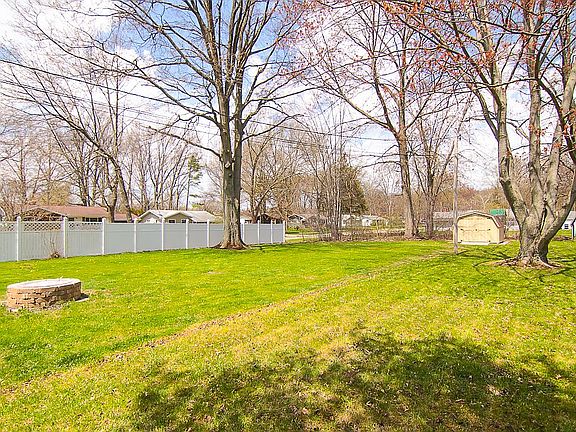 5th image of 26964 Westwood Ln
