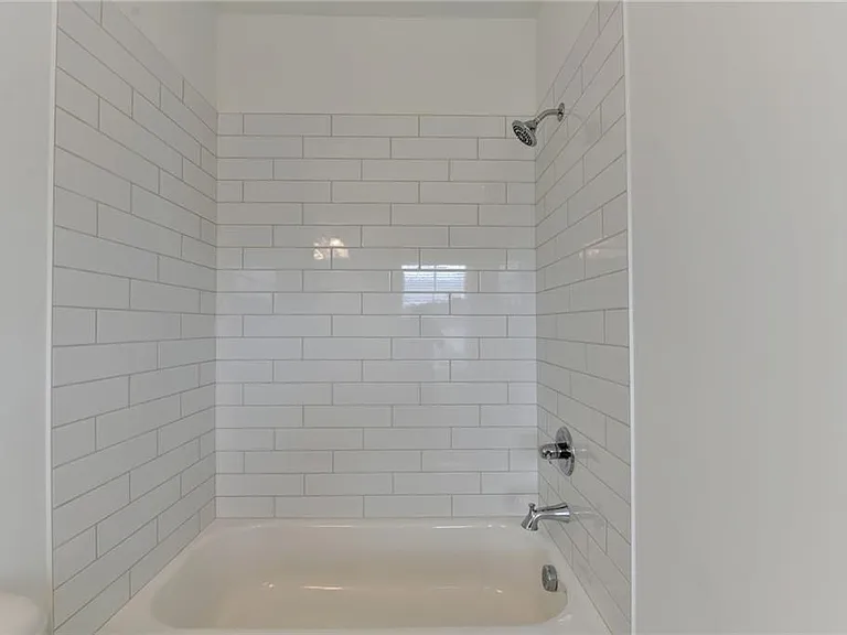 603 Millcroft Blvd — Photo 36
