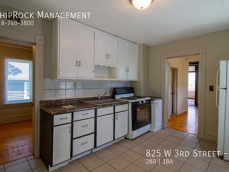 825 W 3rd St #2 — Photo 16
