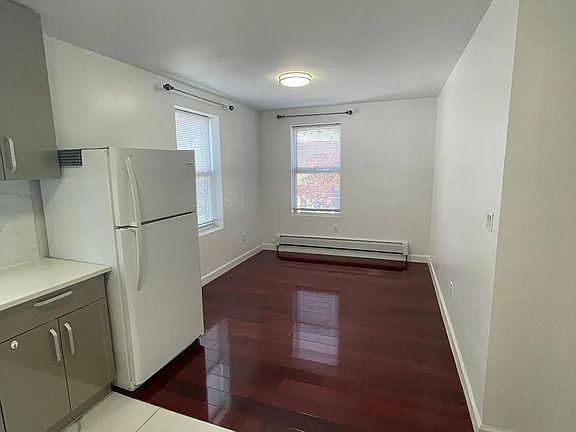 4th image of 30 Coale Ave Floor 2