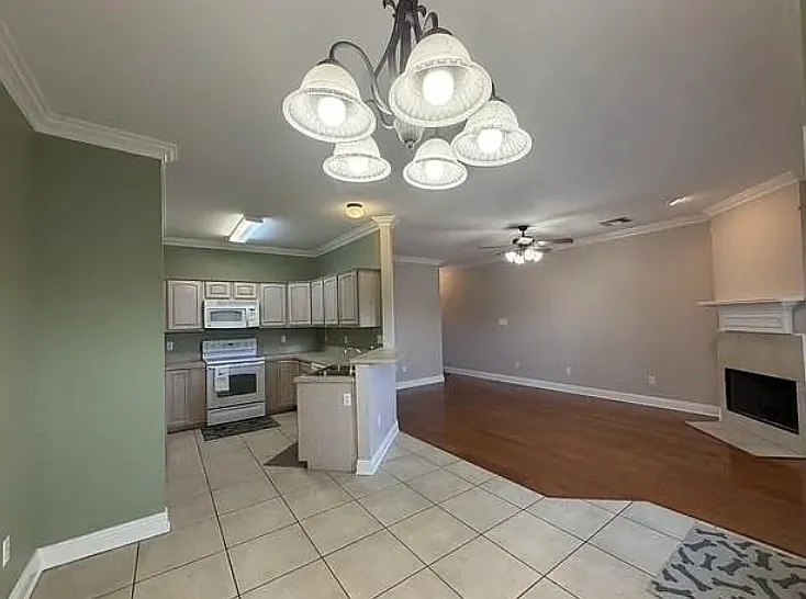 130 Northshore Cir #B — Photo 22