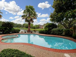 38 Crestview Trl, Houston, TX 77082