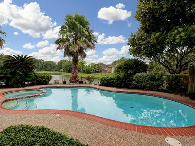 38 Crestview Trl, Houston, TX, 77082