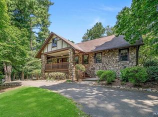 69 Oweno Rd, Mahwah, NJ 07430