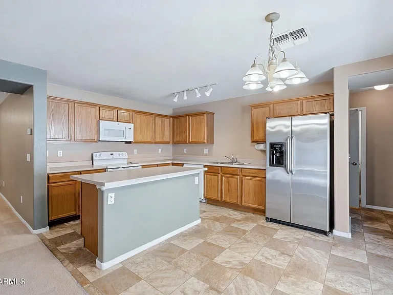 2655 S Sailors Way — Photo 4