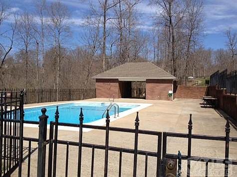 2nd image of 647 Appomattox Ct