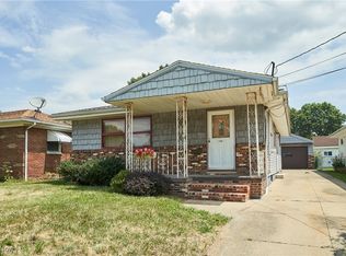 597 Hillman Rd, Akron, OH 44312