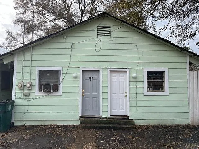 402 State St #2