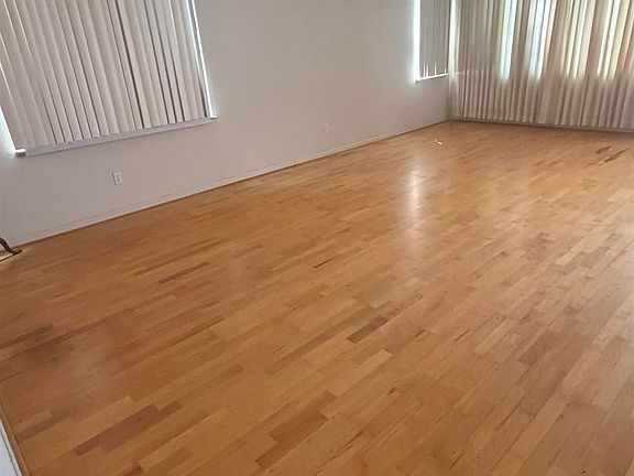 4th image of 2429 Johns Way