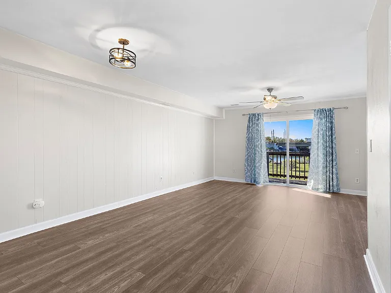 735 W Ocean View Ave #A — Photo 7