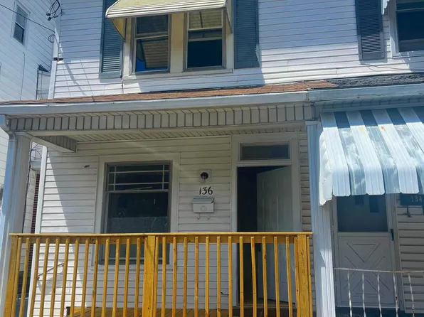 136 S Beech St, Mount Carmel, PA 17851
