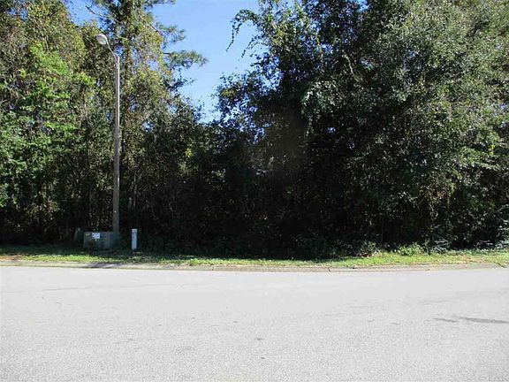 3rd image of 7634 Wood Stream Dr