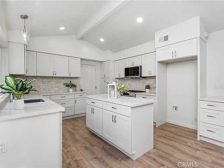 33032 Driftwood Ct — Photo 6