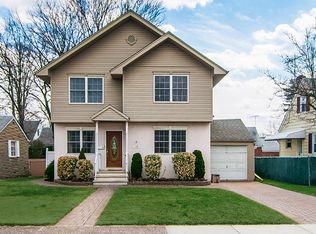 160 Palsa Ave, Elmwood Park, NJ 07407
