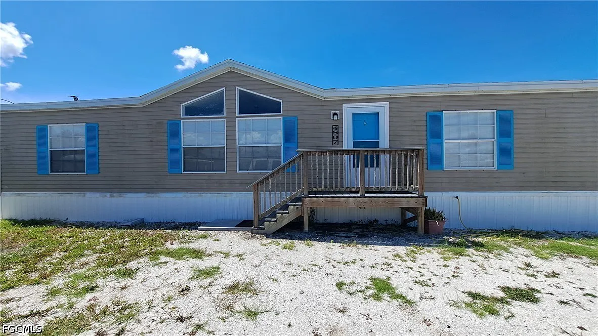 3 bed, 2.0 bath, 1404 sqft, $3,500 — Photo 1