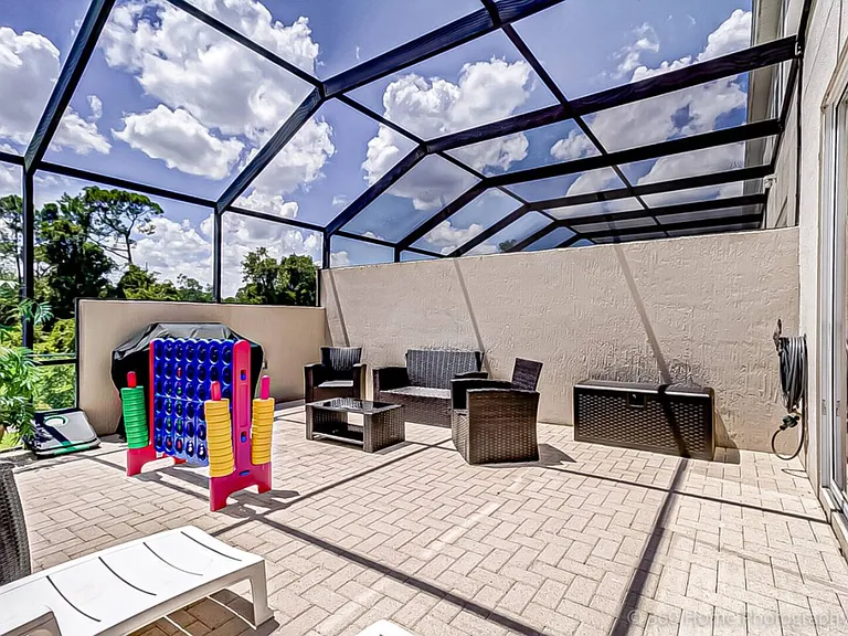 Silver Palm Dr — Photo 17