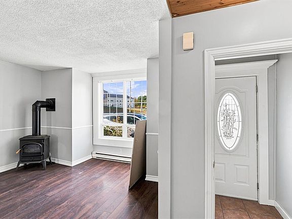 3rd image of 23 Campbell Avenue