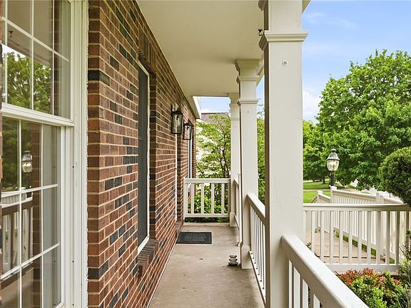4th image of 399 Limestone Dr