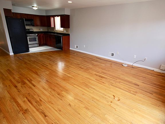 2nd image of 10 Van Wagenen Ave #2