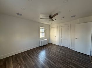 30 Burr Ave FLOOR 2, Hempstead, NY 11550