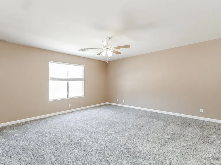 527 N Bailey Cir — Photo 10
