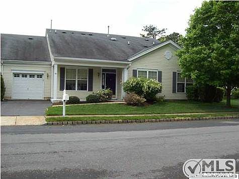 1st image of 90 Greenlawns Dr
